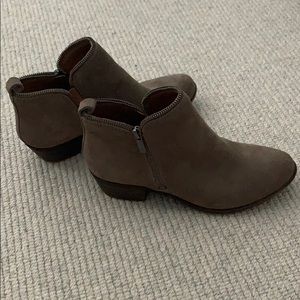 Lucky Brand brown/tan/taupe suede ankle booties